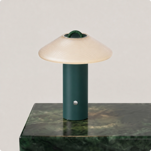 Eave Slim Wireless Table Light