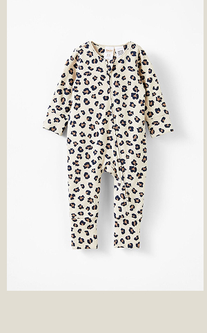 Cuteness gone wild - A roar-some range of pastels and pop prints with accessories to match. Built for wild wiggles, midnight wakes and changes on the go.