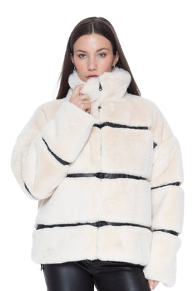 Mob Wife UNreal Fur Jacket -  Vanilla Bean