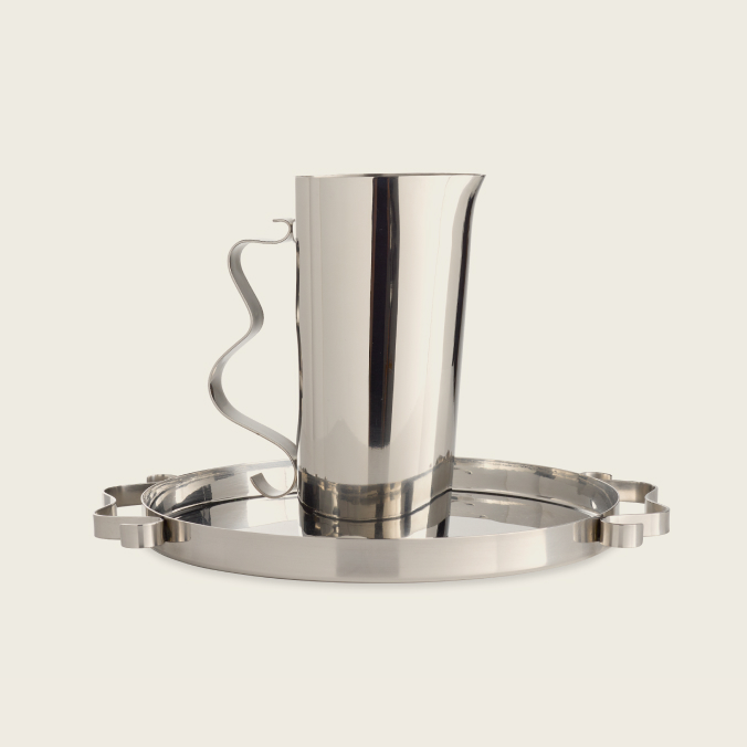 Squiggle Pitcher