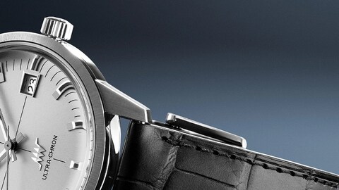 This Seminal High-Beat Automatic Watch Is Back in Full Retro Splendor