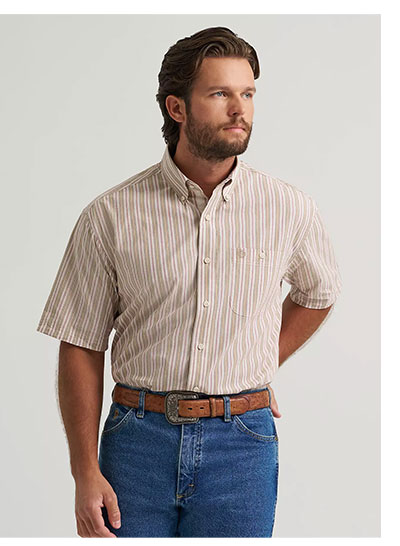 Wrangler® George Strait™ Short Sleeve One Pocket Button Down Shirt