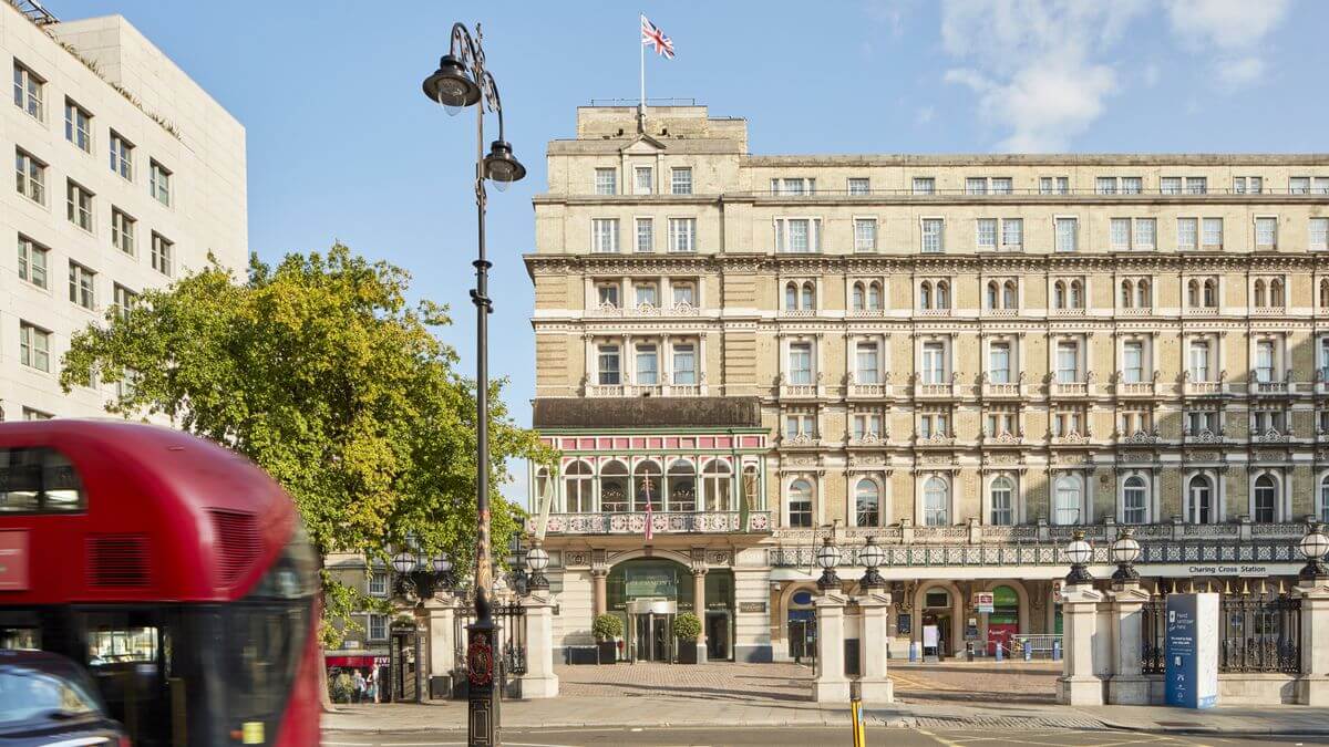 Historic Central London Elegance near Trafalgar Square & Covent Garden with Daily Breakfast