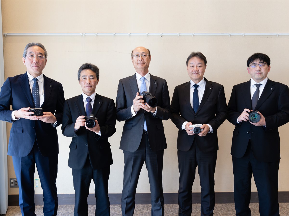 Canon says people buy compacts for some surprising reasons