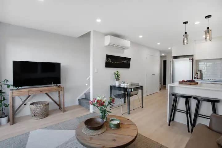 Home in South Auckland