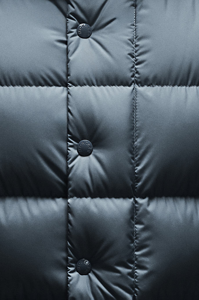 Moncler Maya 70 Hooded Short Down Jacket