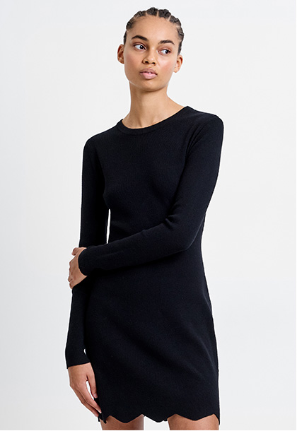 Cosy Knit Scallop Hem Long Sleeve Dress