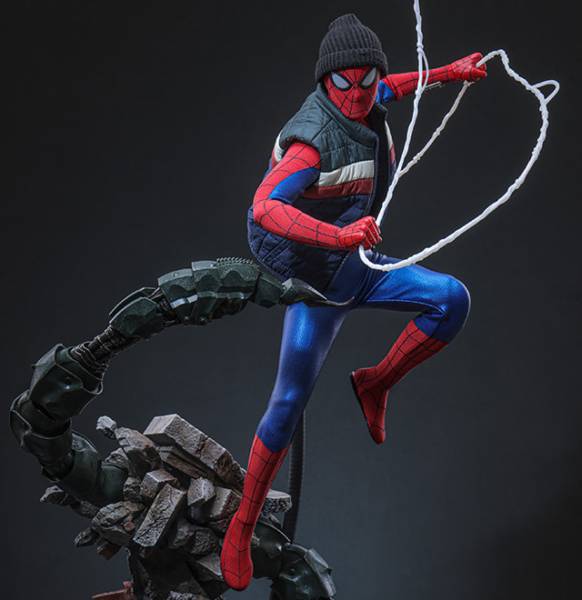 Spider-Man (Deluxe Version) Sixth Scale Figure