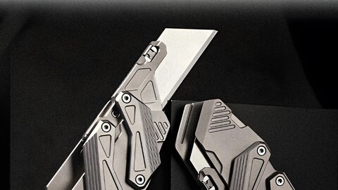 This Uniquely-Deploying EDC Utility Knife Takes a Page Right Out of CRKT’s Book