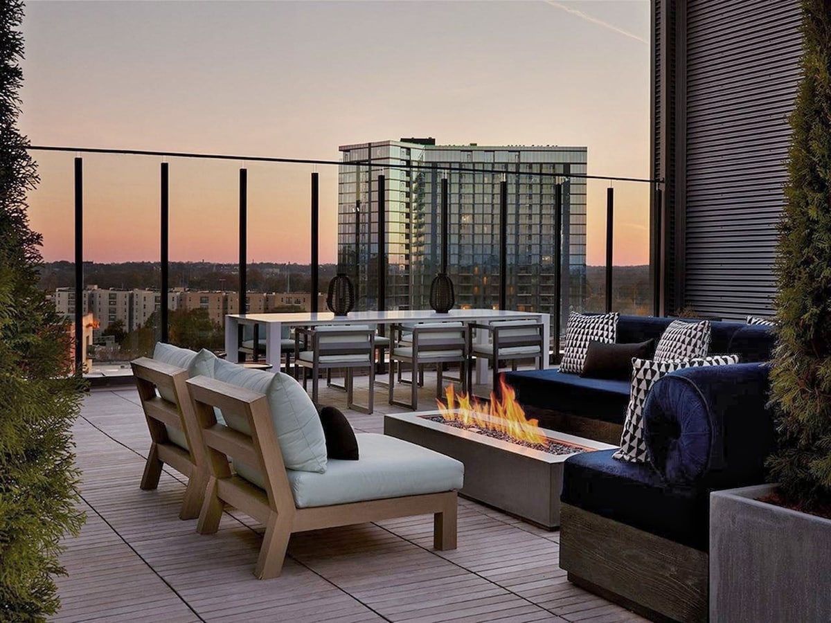 Airbnb-friendly Apartment Rooftop