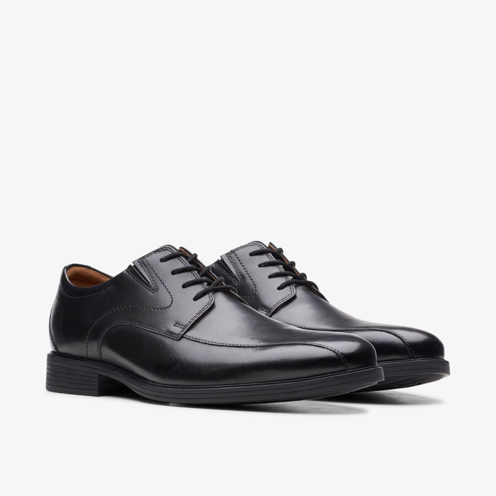 Whiddon Pace Black Leather