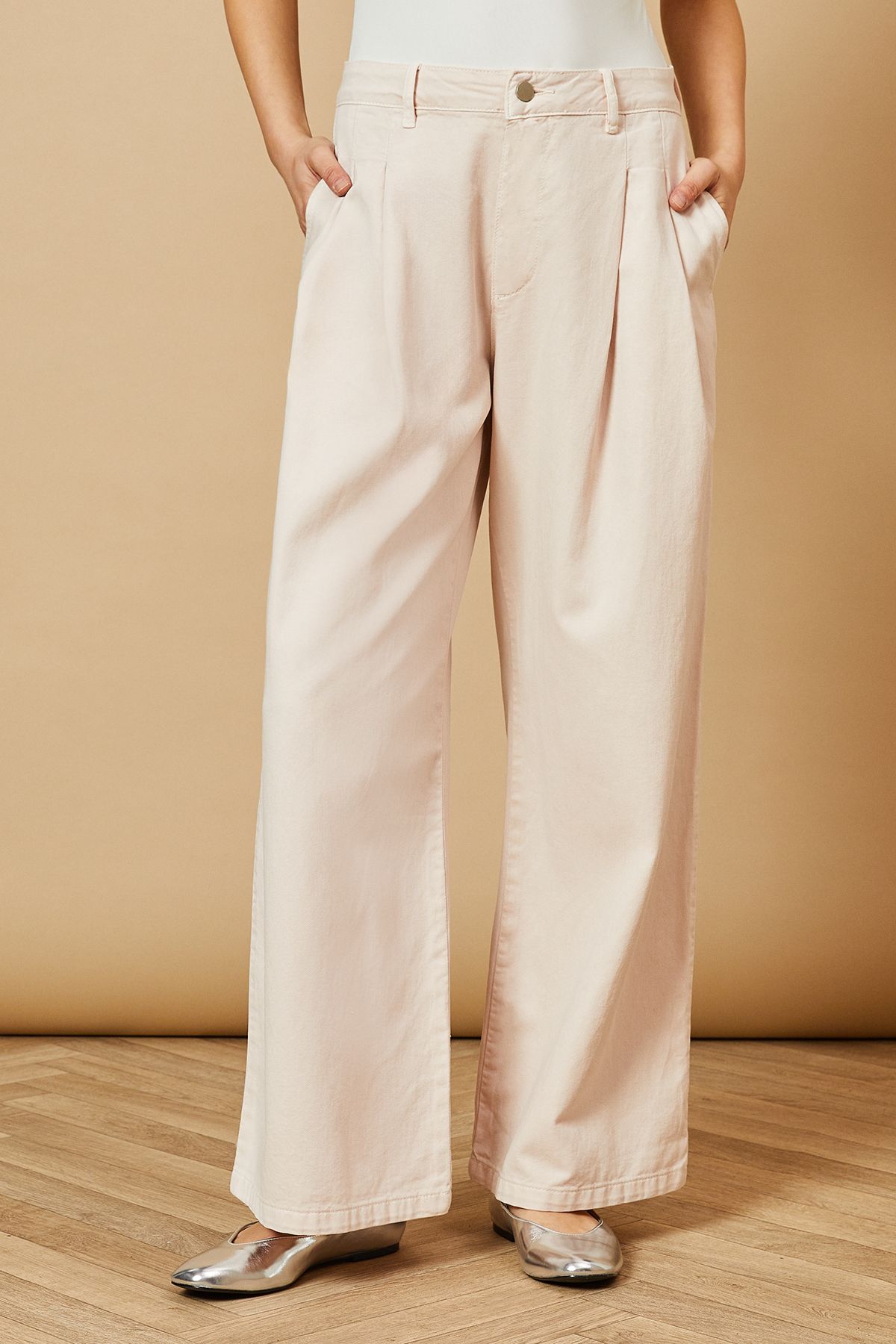 Pleat Front Washed Pink Jeans