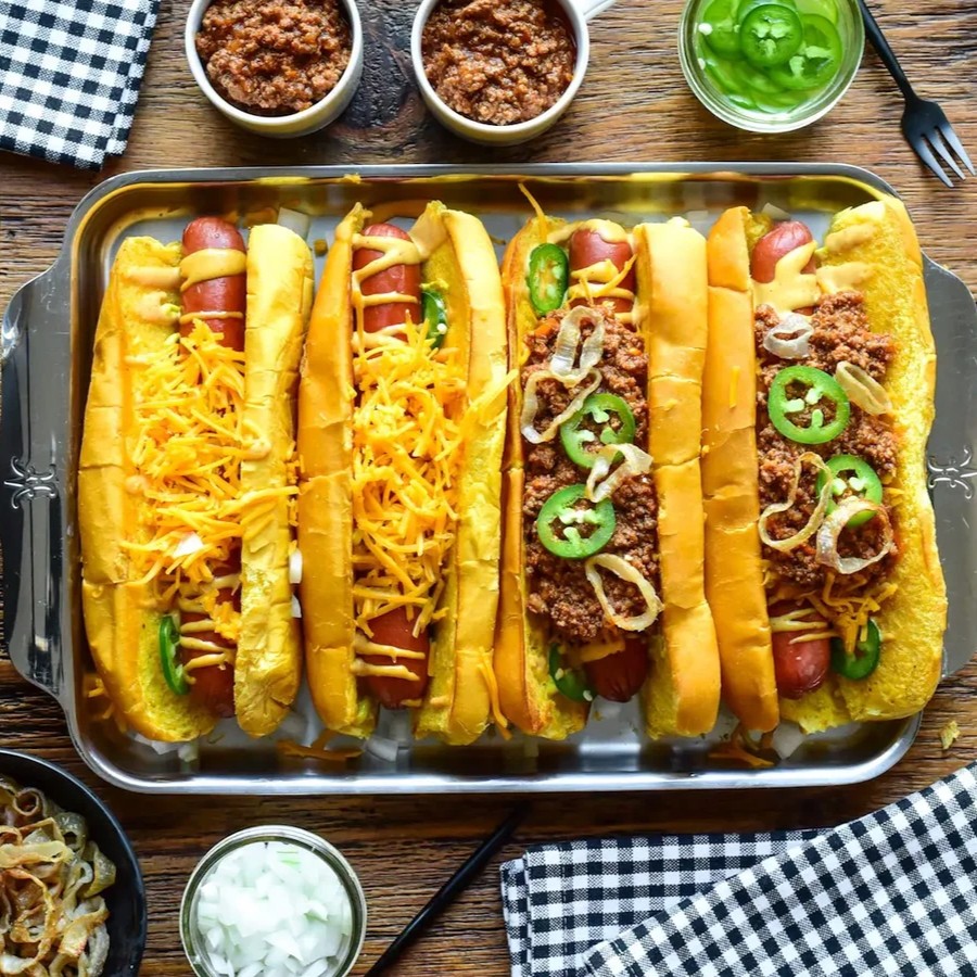 IMG: Tableside Pour-Over Chili Cheese Dogs