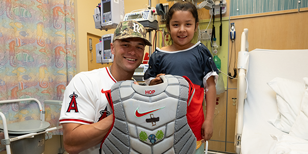 Logan O'Hoppe Brings Joy to MemorialCare Miller Children's Hospital