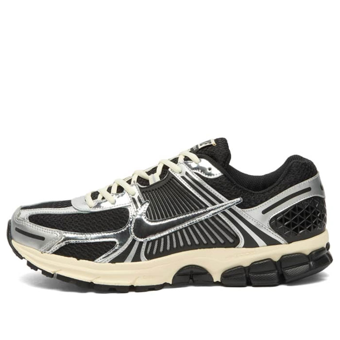 Nike Vomero 5 Chrome Sneaker