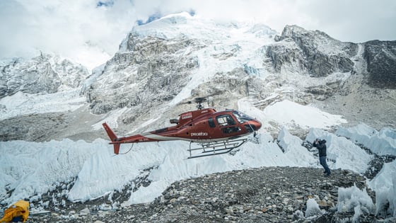 2025-outsiders-everest-rescue-pilots