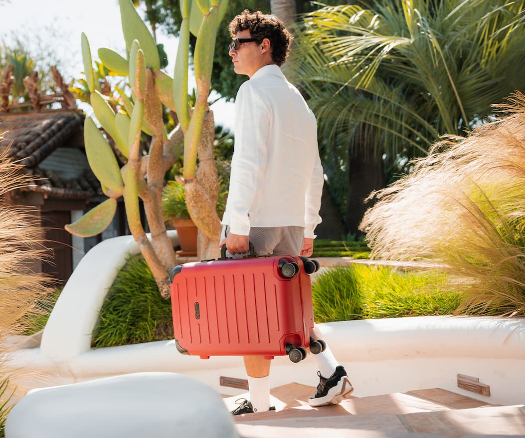 Sale Ends Soon: Save up to 40% sitewide + FREE shipping: Smarter Travel, Summer Ready