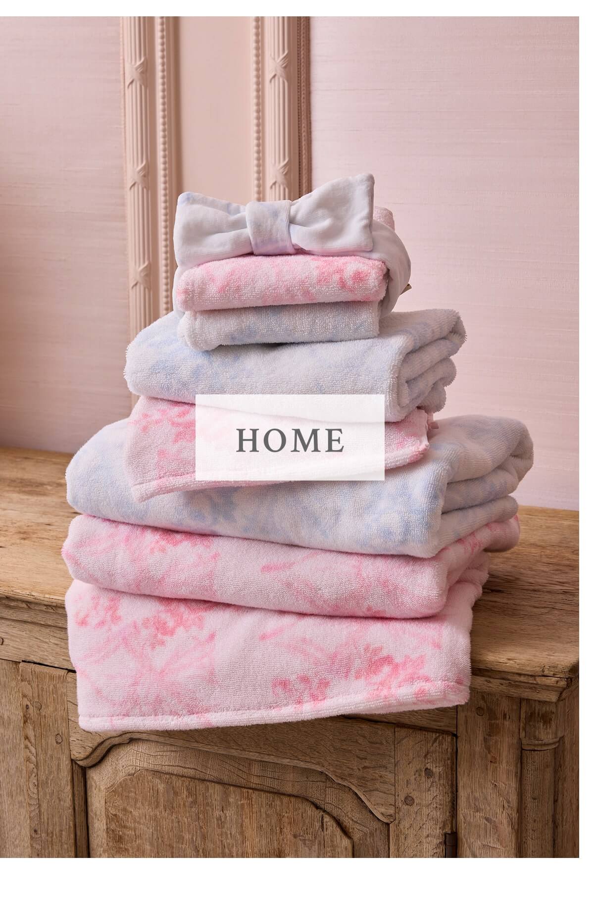 <HOME>