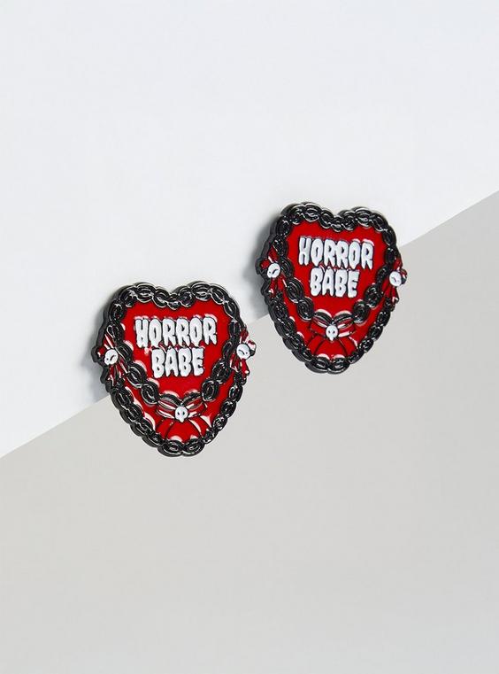 Horror Babe Cake Earring