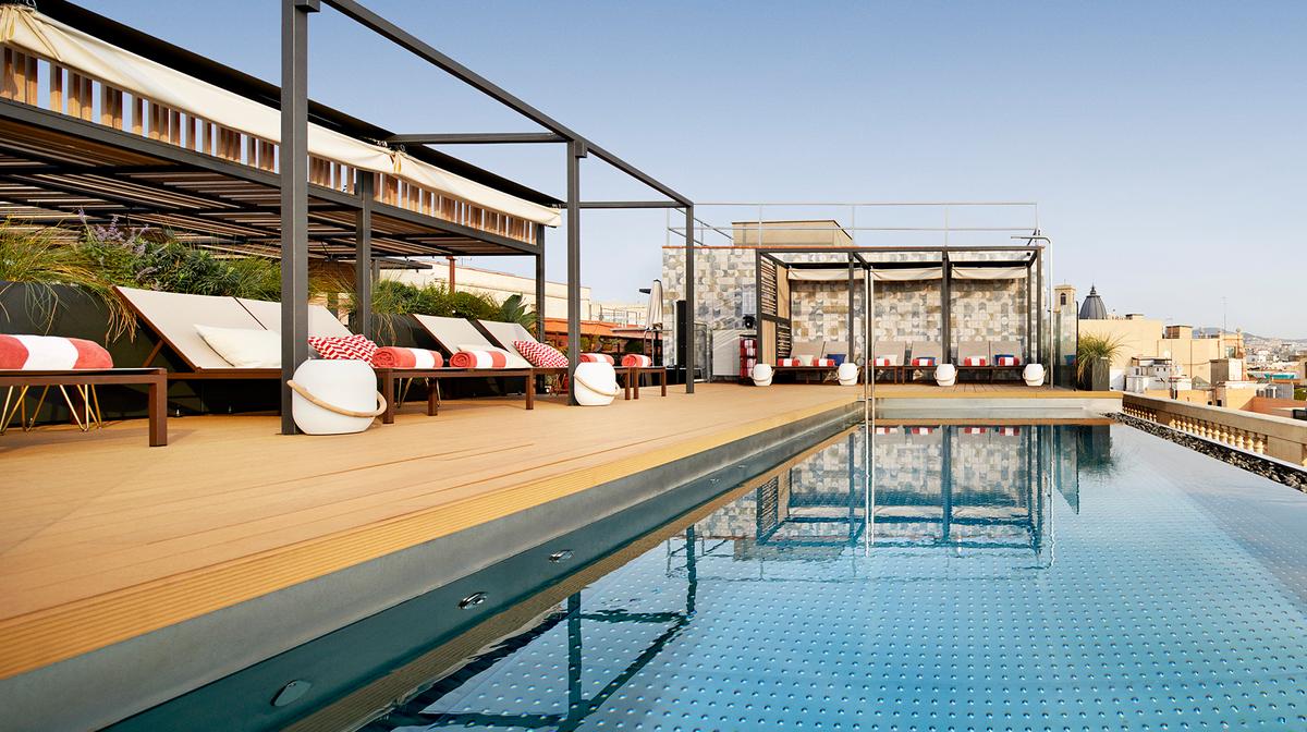 Central Barcelona Gothic Quarter Glamour with Daily Breakfast & Nightly Free-Flow Wine Hour 