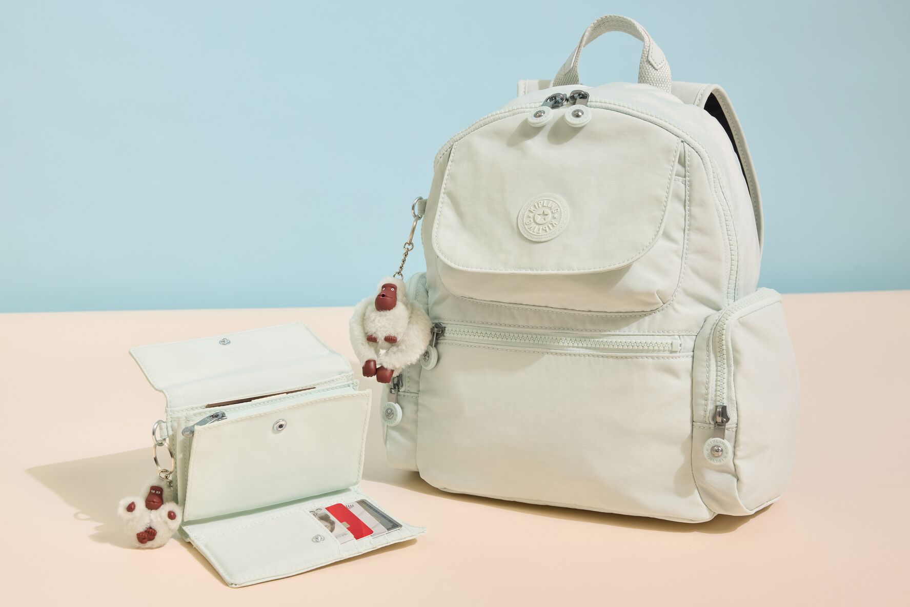 Extra 20% Off Select Outlet Styles