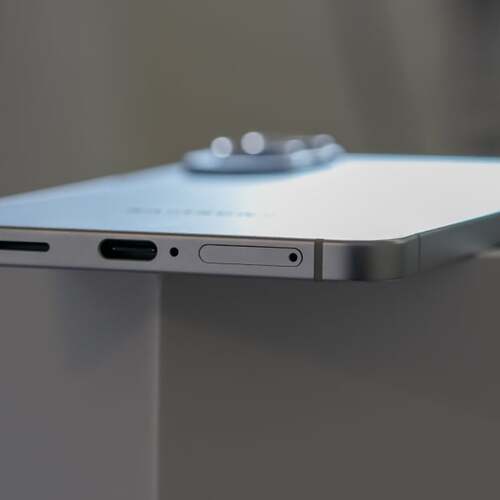 The Galaxy S25 Edge's Small Battery Doesn't Bother Me—Here's Why