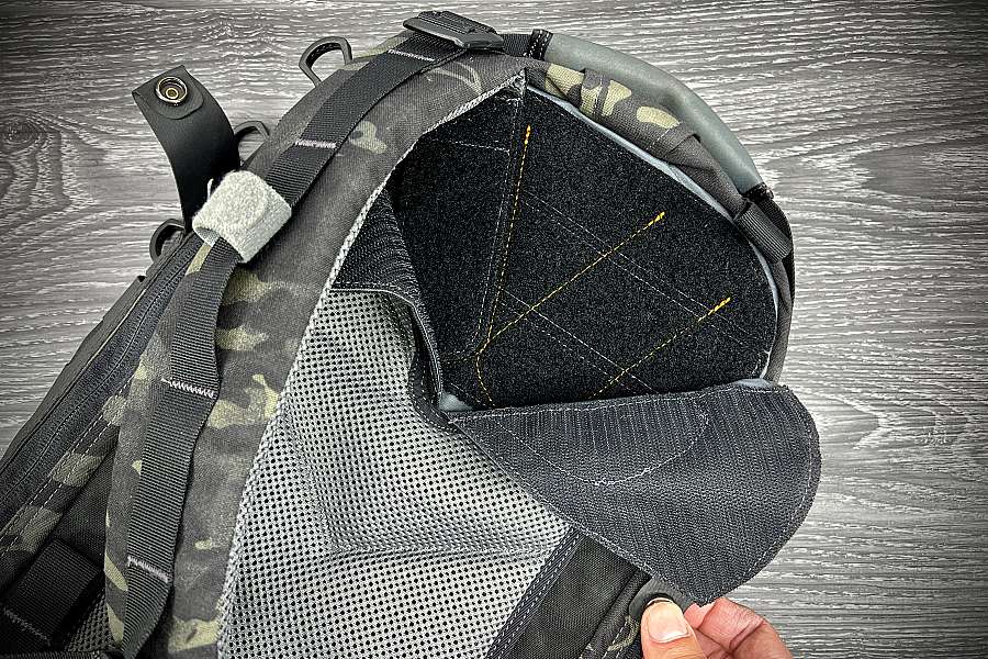 KATARA-16 convertible shoulder strap feature.