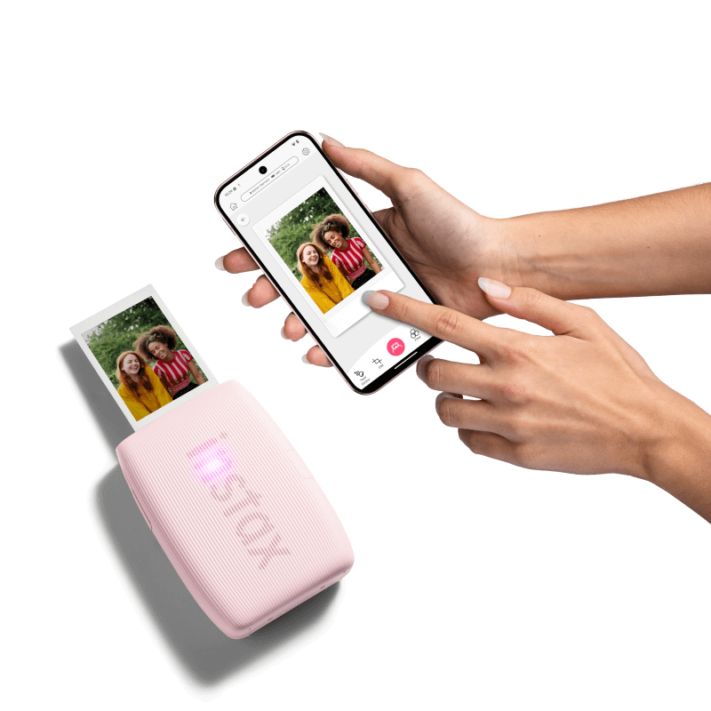 The instax™ printer that’s made for Pixel. 