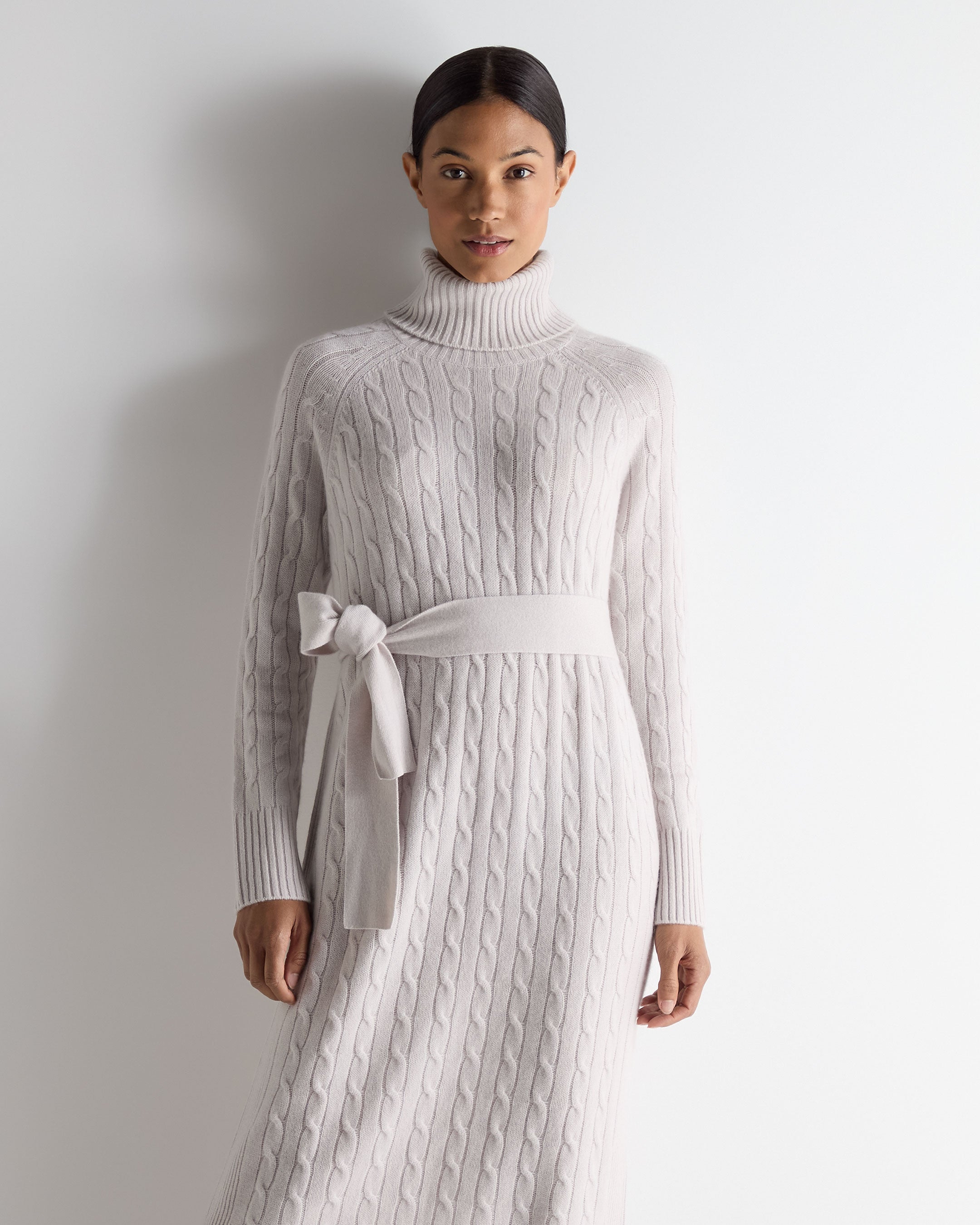 Image of Women's Longline Cable Cashmere Dress Snow Grey
