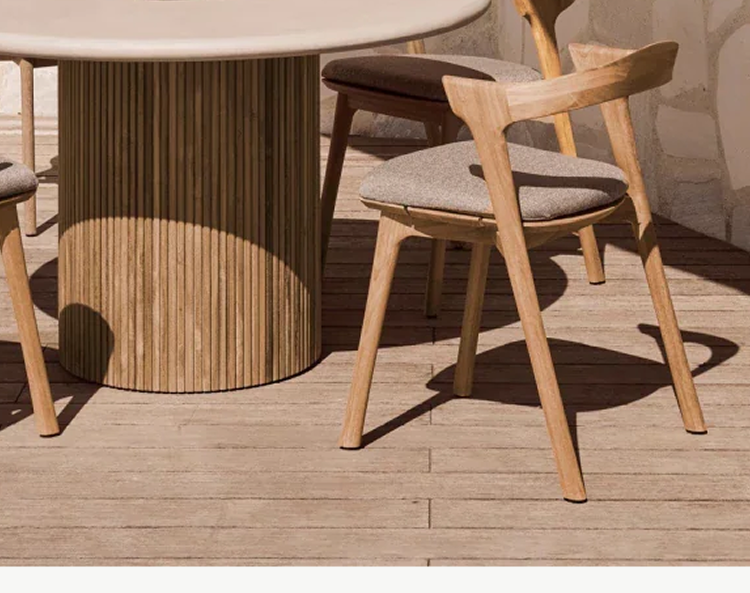 Roller Max Outdoor Dining Table
