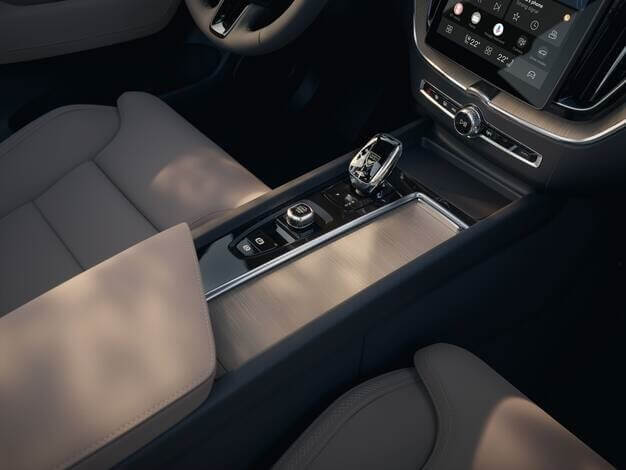 Refreshed Volvo XC60 interior
