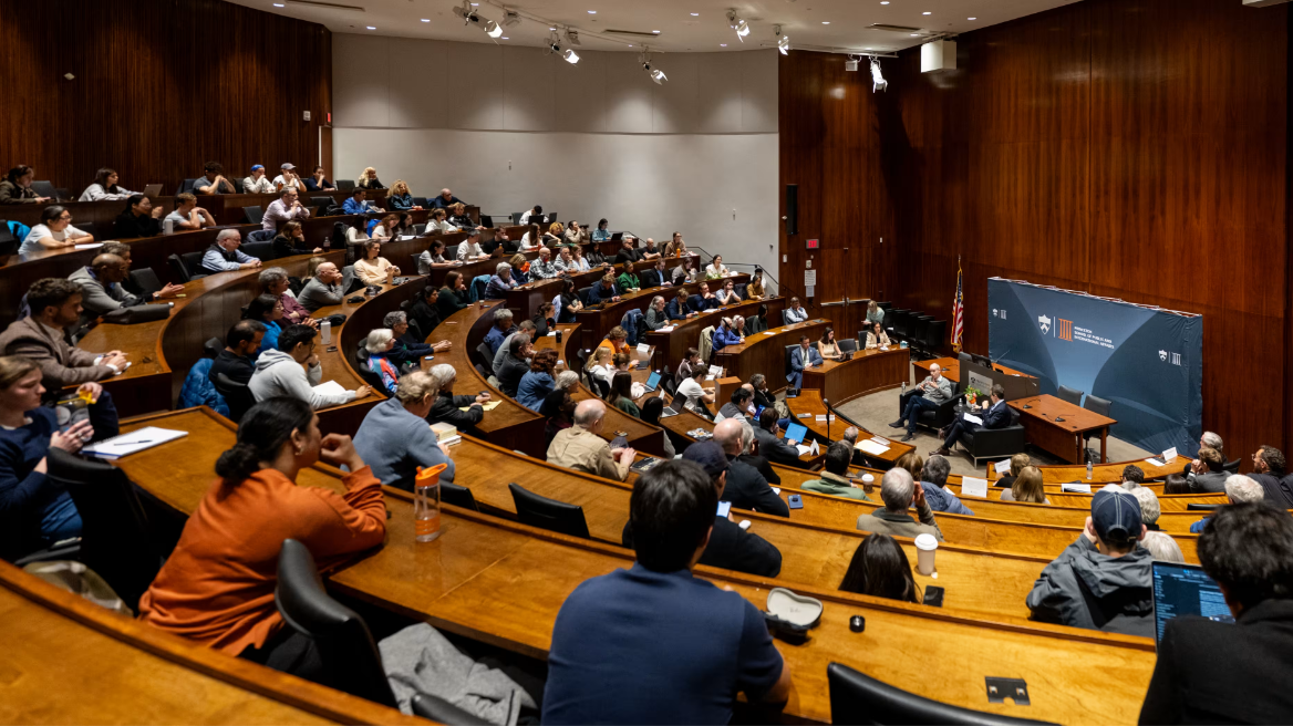audience at deans leadership series