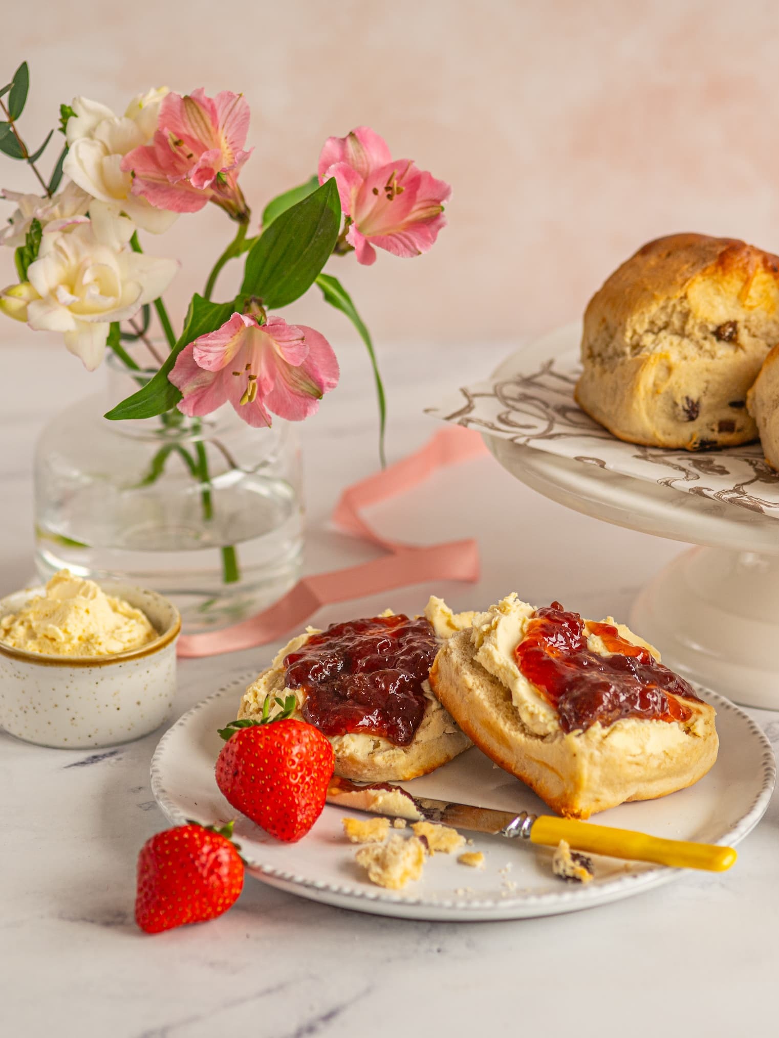 Huffkins Cotswold Cream Tea Gift Subscription