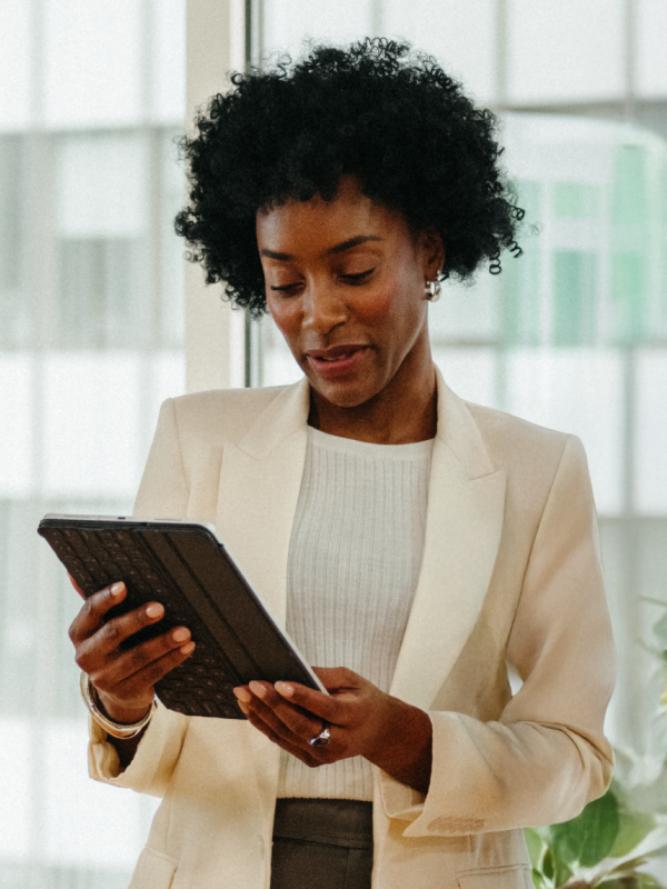 Photo-of-woman-on-tablet