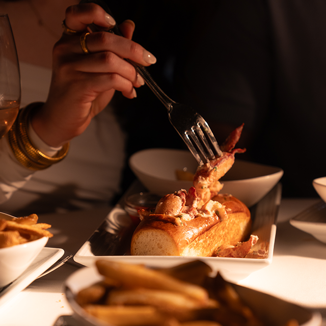 Lobster Roll, links to Instagram