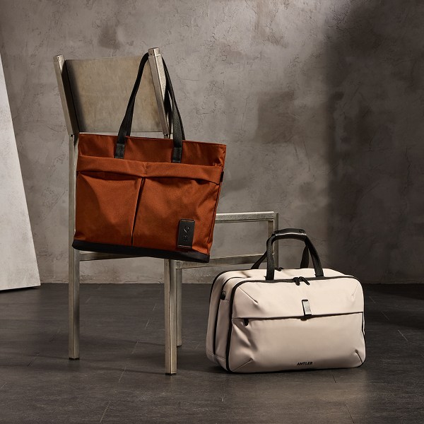 Black Friday: up to 30% off Antler travel bags