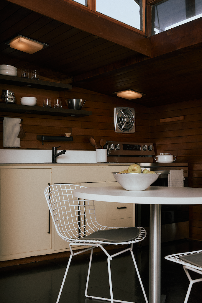 ITCO Staged Houseboat in Seattle's Portage Bay with Keeps