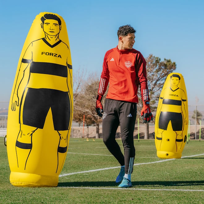 El Paso Locomotive training with the FORZA Pro Soccer Air Mannequins.