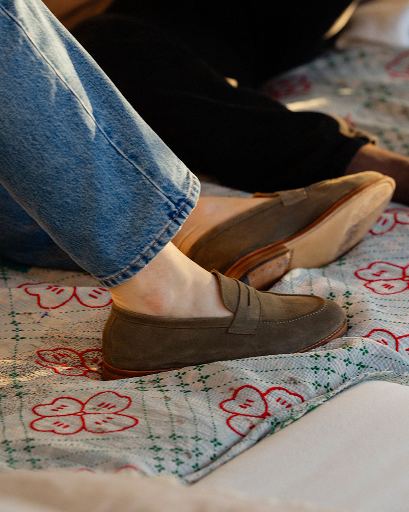 Lysekil II sand suede penny loafer
