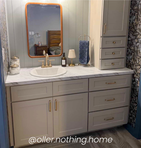 Bathroom with Weston Sand Shaker