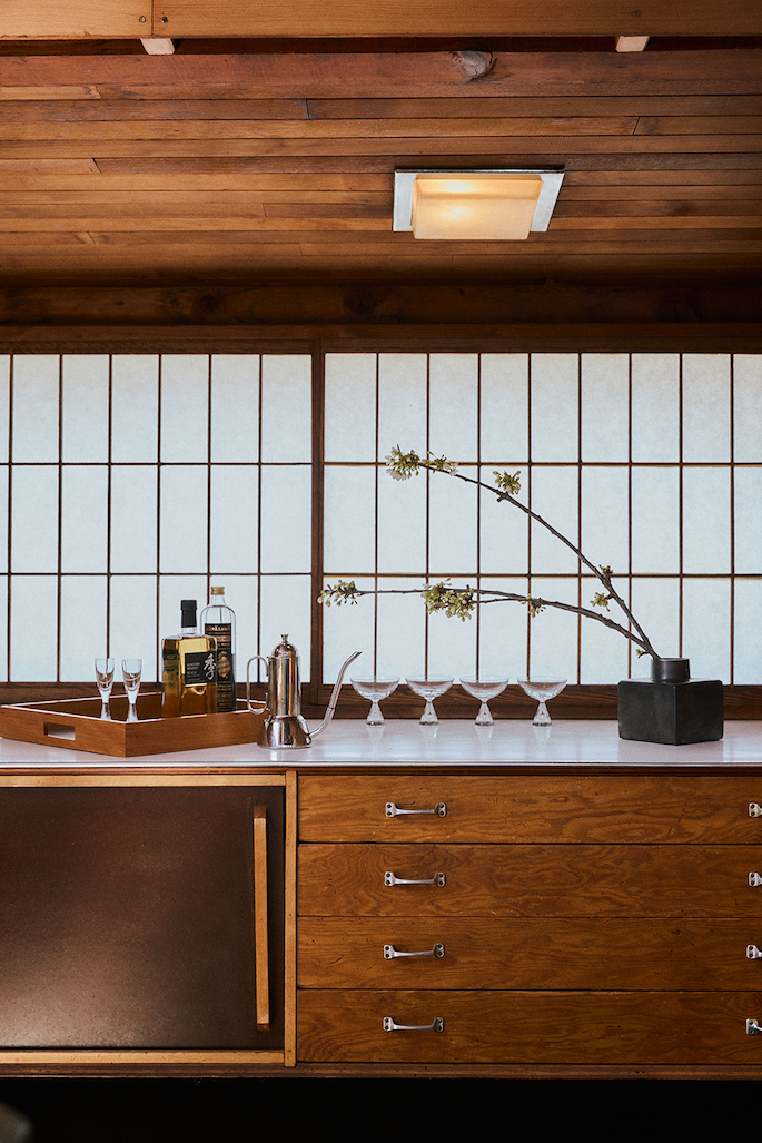 ITCO Staged Houseboat in Seattle's Portage Bay with Keeps