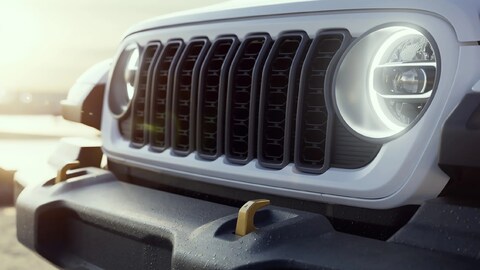 Jeep's Rad New Wrangler Package Delivers Retro Style for Less