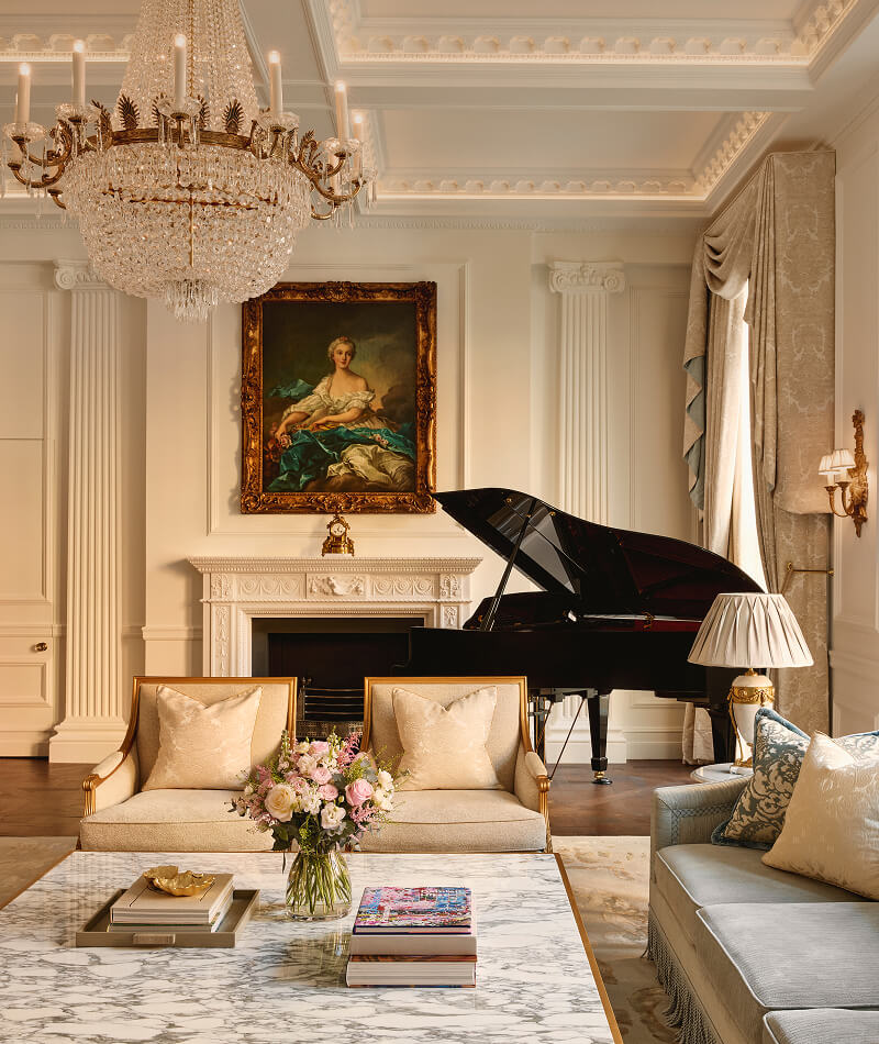 The living room of the Georgian Suite