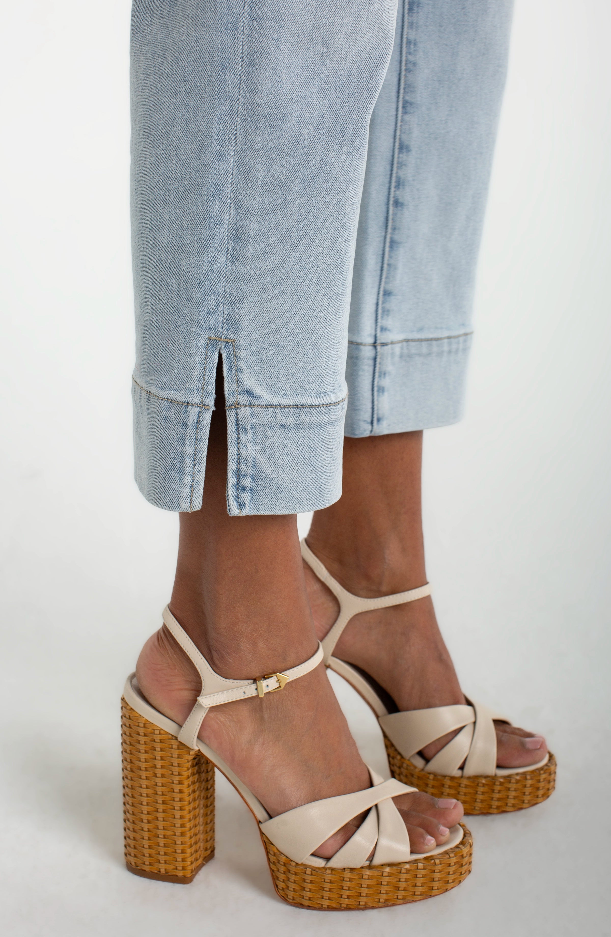 Image of KENNEDY CROP STRAIGHT W/ WIDE HEM AND SLIT