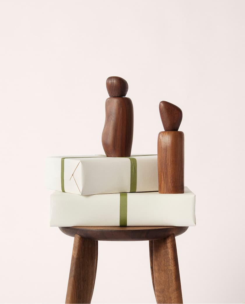 Gift Guide Host