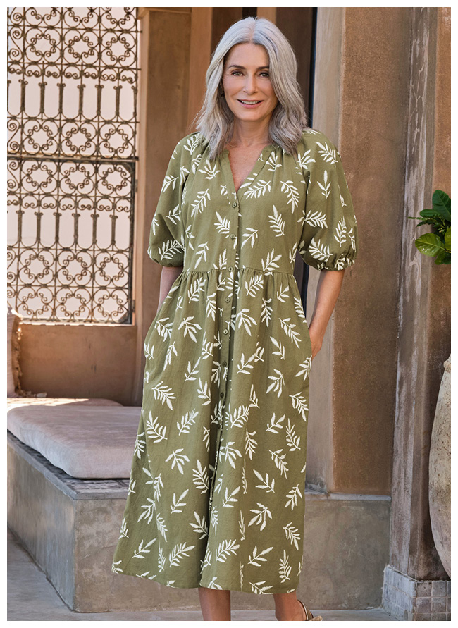 Clearance Dresses & Skirts