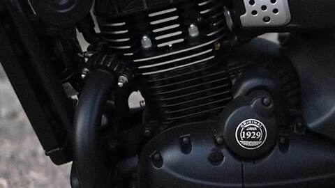 This Super-Affordable Retro Street Bike Has No Business Looking This Good