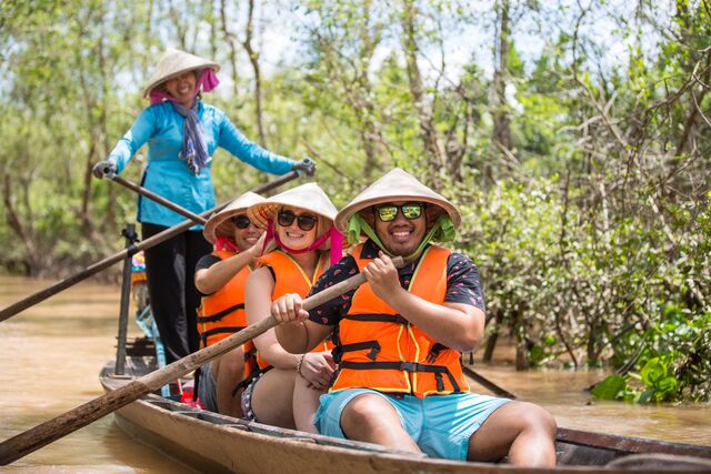 Experience a boat trip in Vietnam