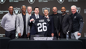Klint Kubiak receives warm welcome from legendary cast