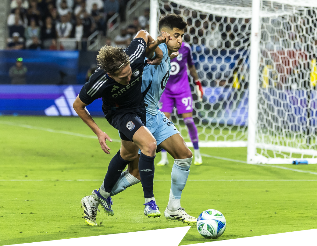 Joaquin Pereyra battles a San Diego defender